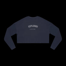 Load image into Gallery viewer, Women's Vintage Explorer Cropped Sweatshirt